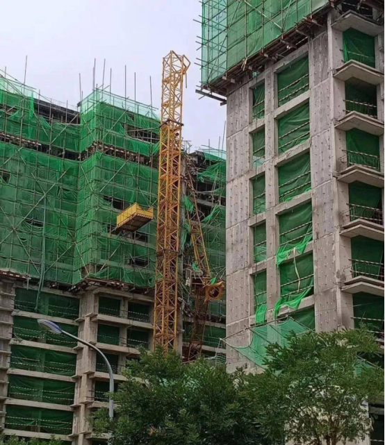 塔机顶升作业时的“安全守护者”